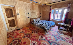 Hotel Desert Heaven spacious room